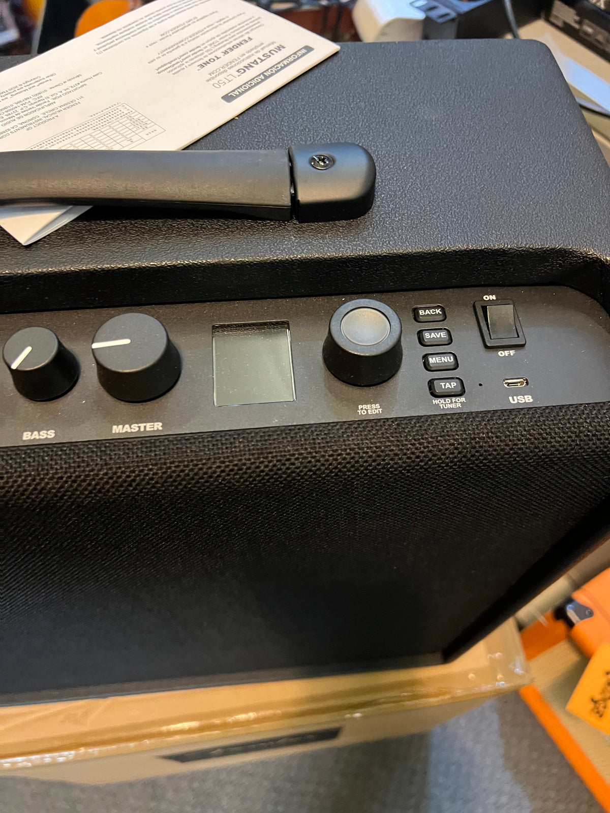 Fender Mustang LT50 Amplificatore x chitarra elettrica da 50w e display a colori