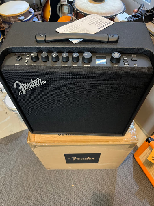 Fender Mustang LT50 Amplificatore x chitarra elettrica da 50w e display a colori
