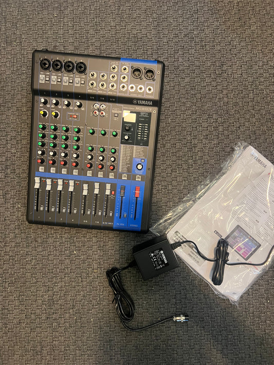 Yamaha MG10XUF Mixer professionale 10 canali USB 4 Mic con alimentazione phantom da esposizione